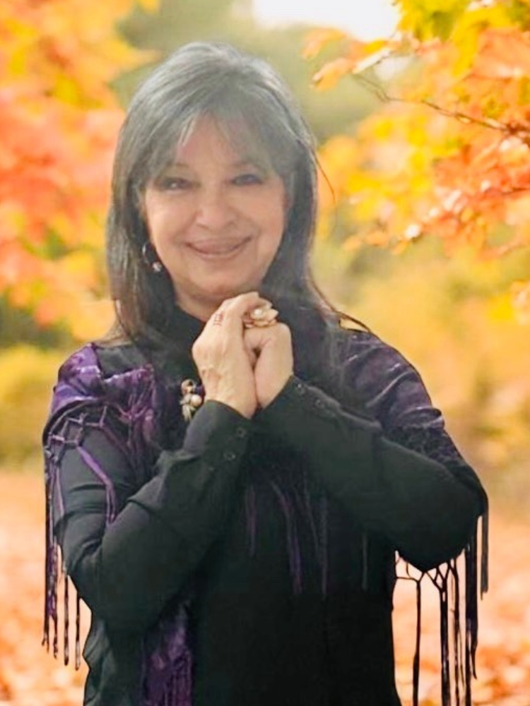 Lucrecia pagina kavod studio